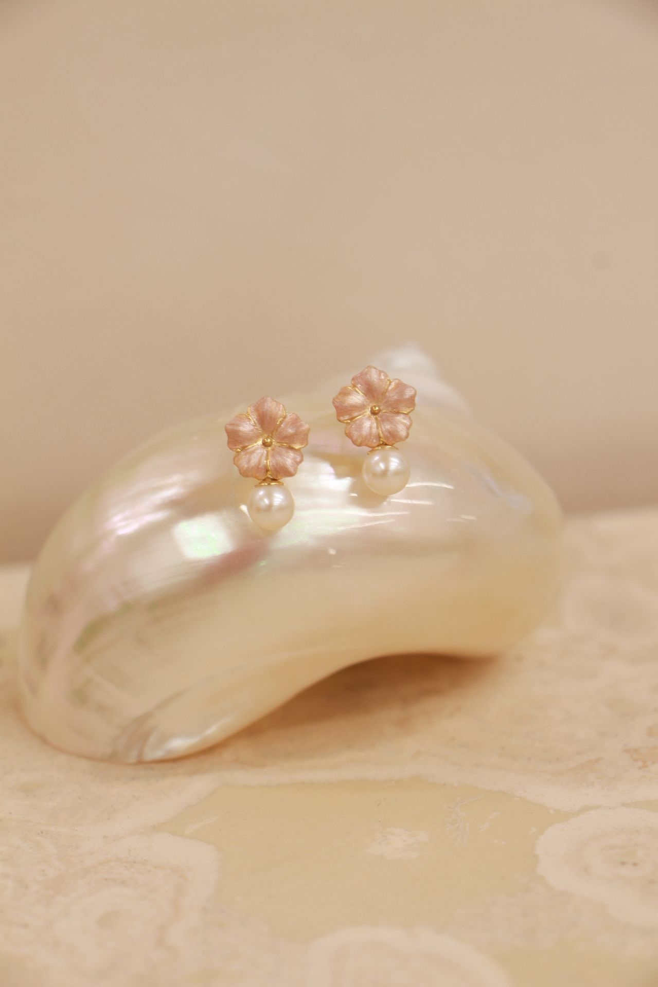 Bavella Mini İnci Küpe resmi