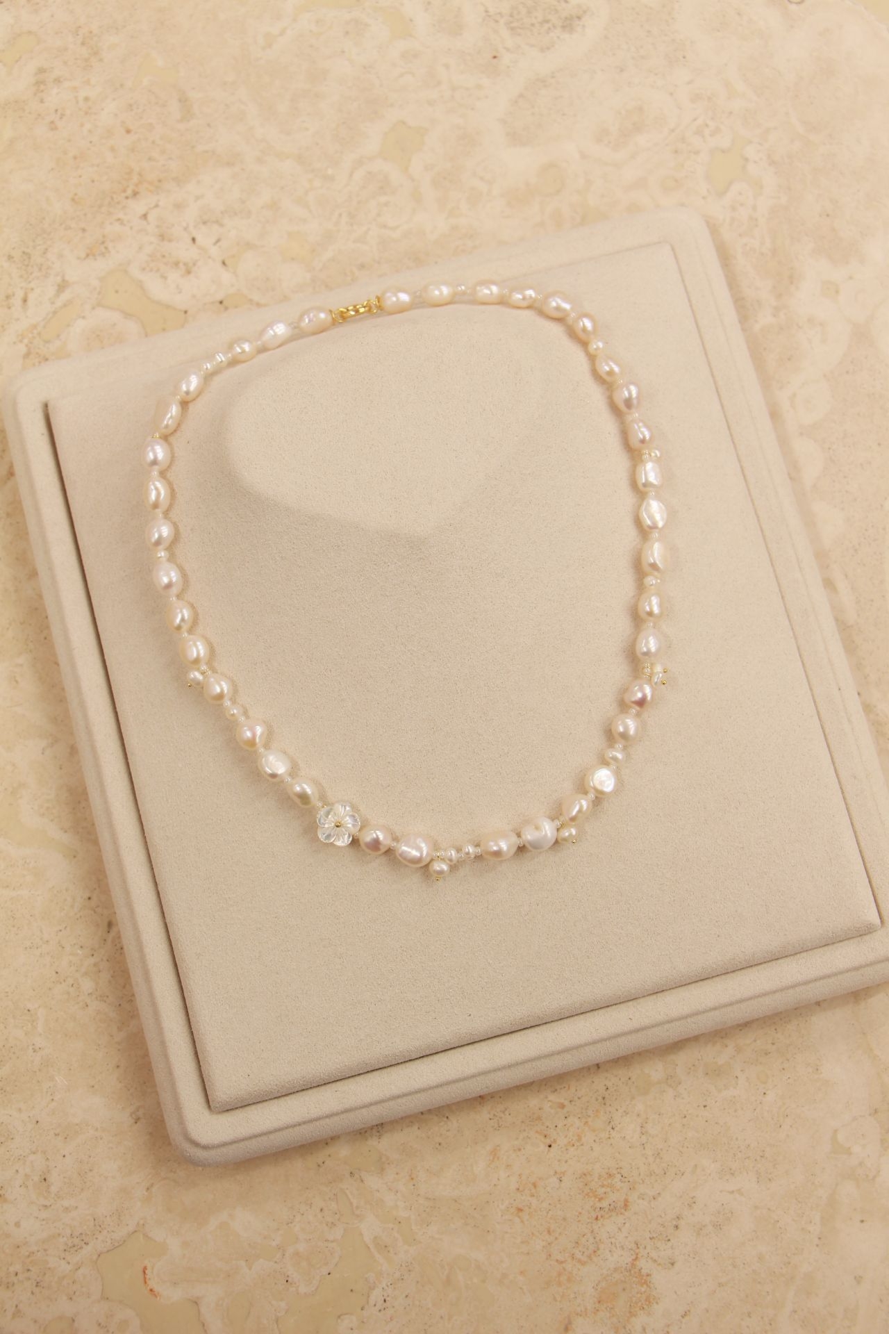 Cleito Matmazel Kolye resmi