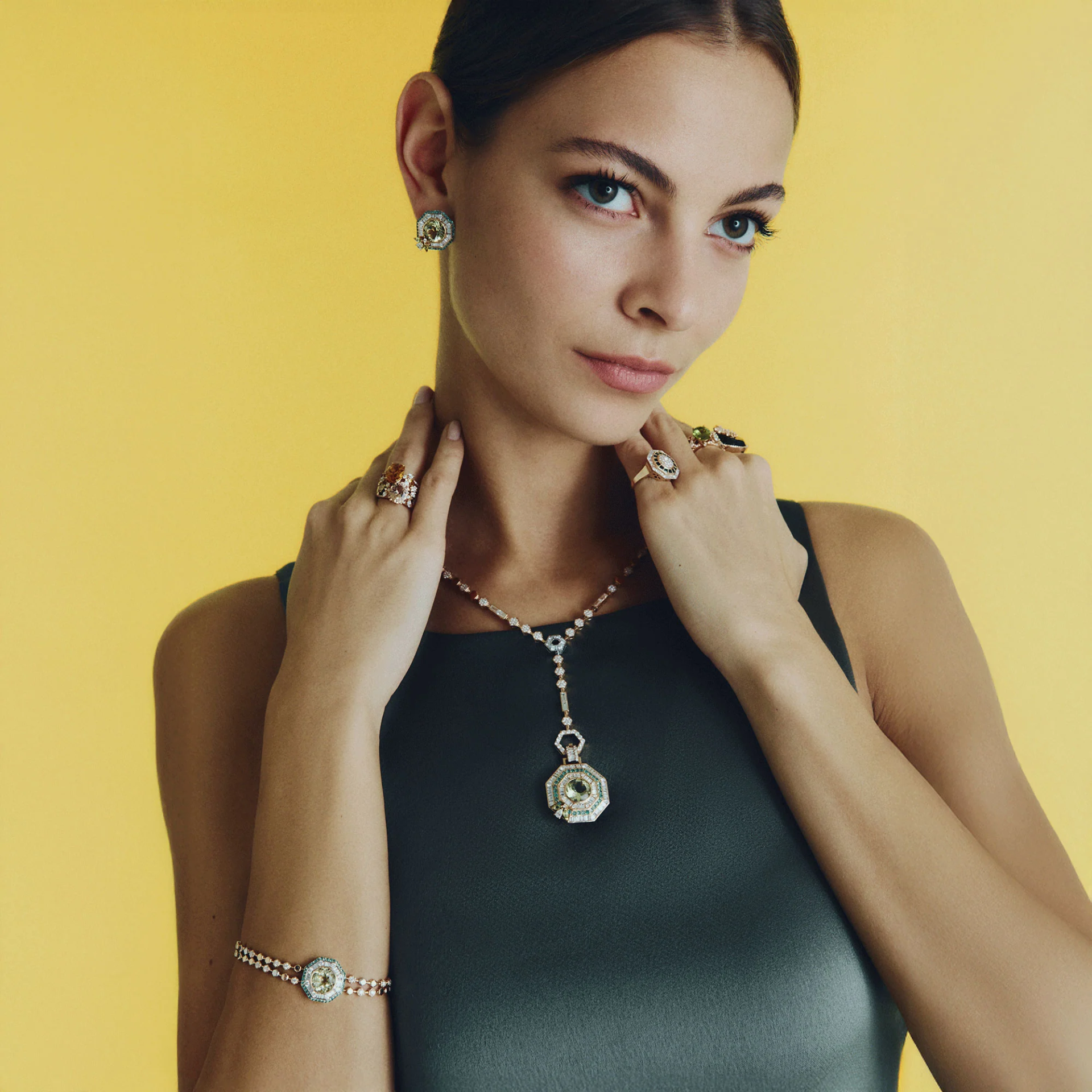 Queen Bee Maya Sitrin Pırlanta Yüzük resmi